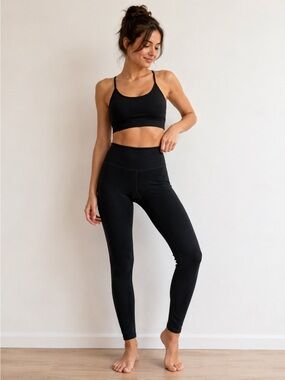 Vuori Black High-Waist Leggings